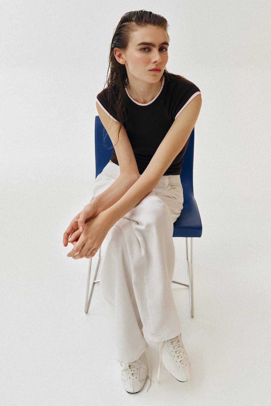 Футболка с двойным эффектом коротких рукавов