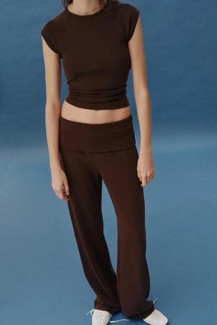 Футболка с эффектом потертости и регланом