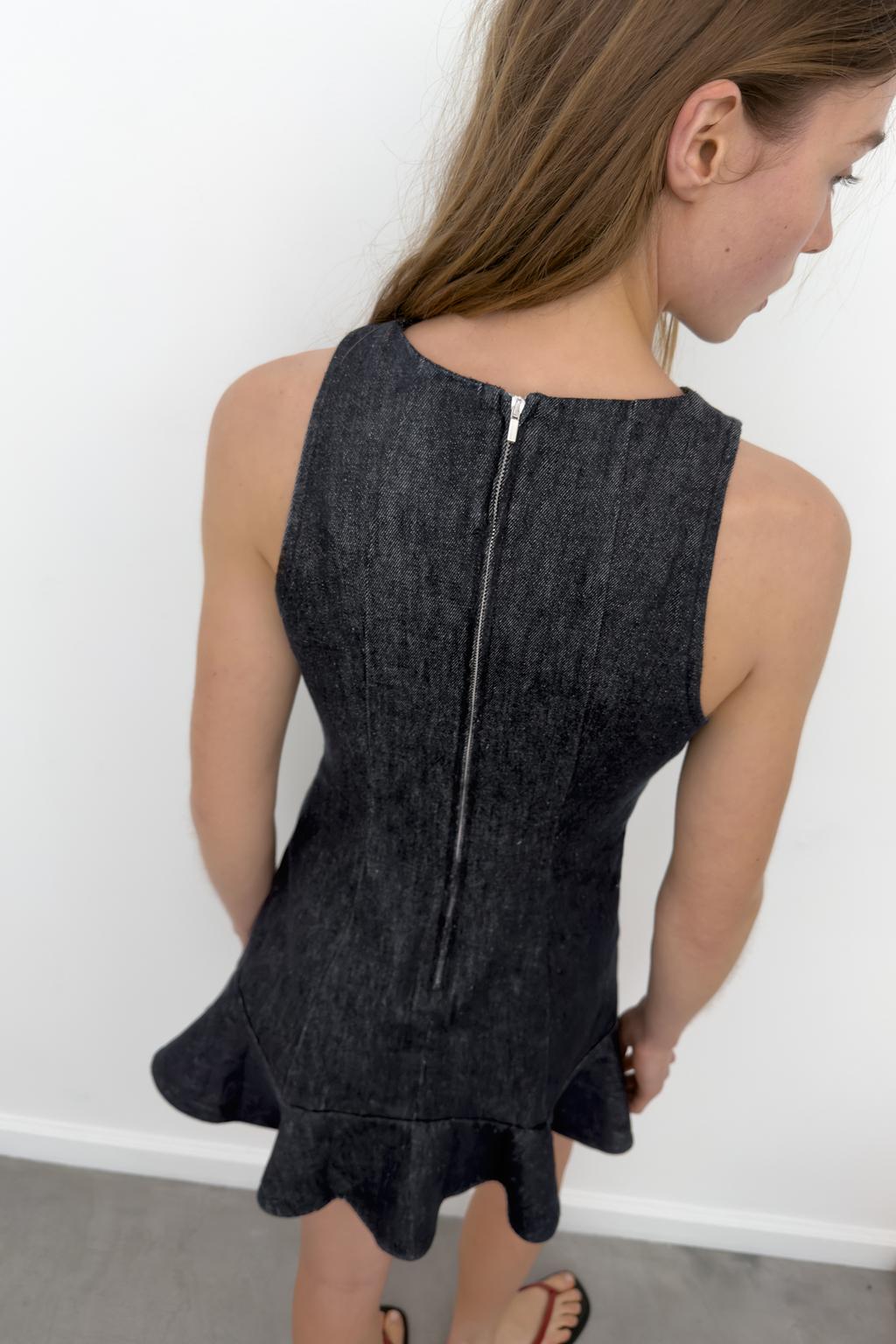 ДЖИНСОВОЕ ПЛАТЬЕ TRF С ВОЛАНАМИ