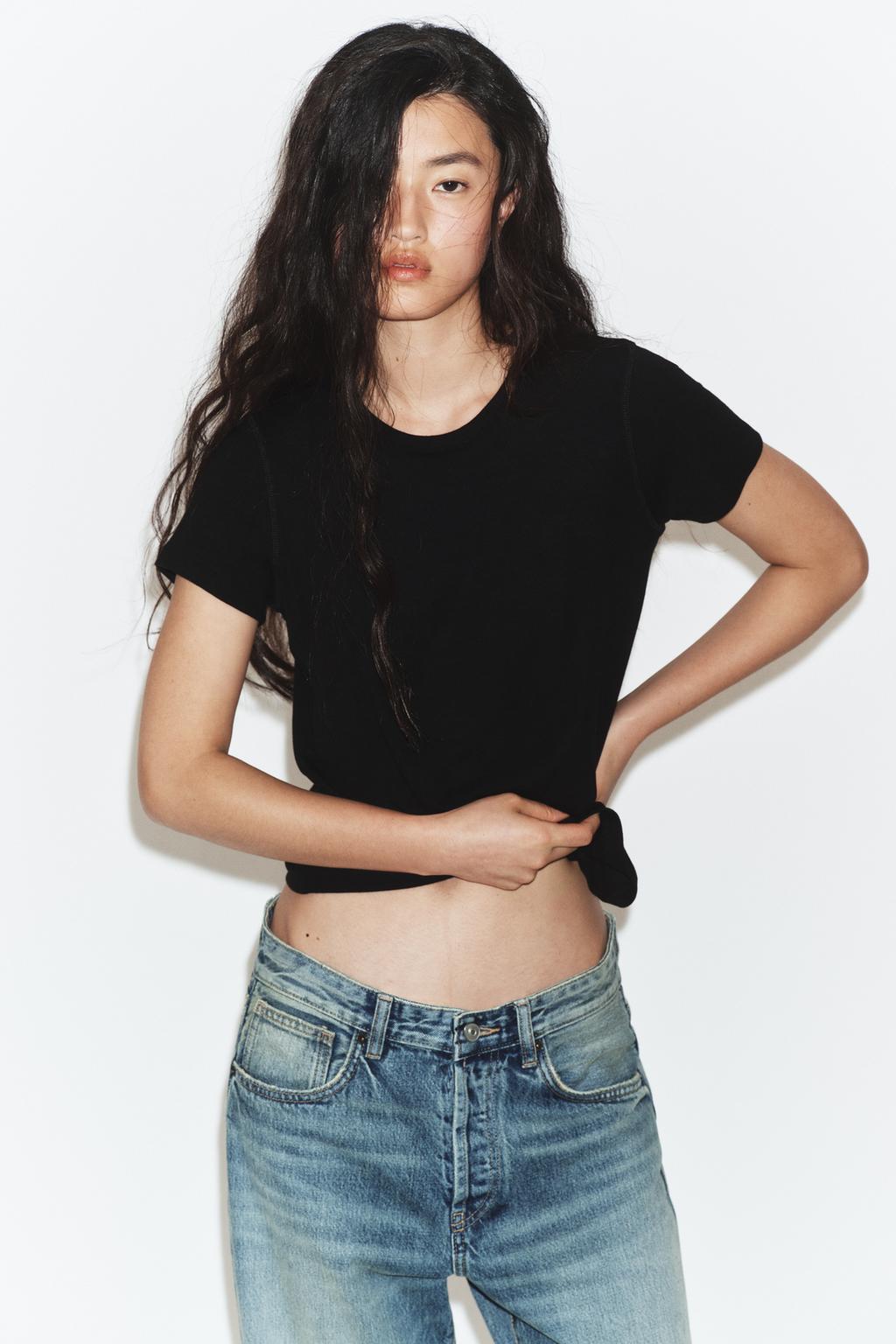 ФУТБОЛКА С ВЫРЕЗОМ НА СПИНЕ