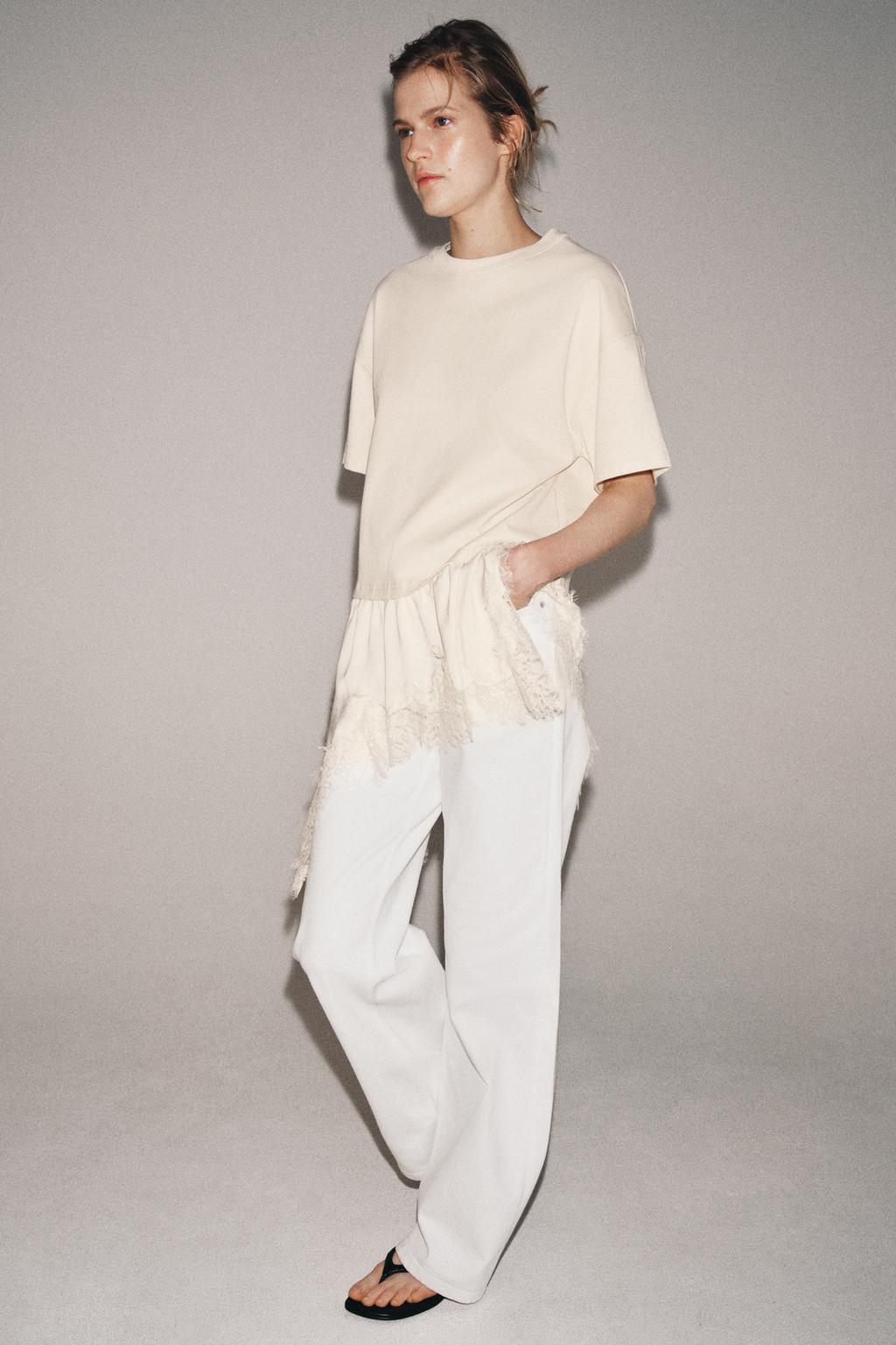 КОМБИНИРОВАННАЯ ФУТБОЛКА С КРУЖЕВОМ