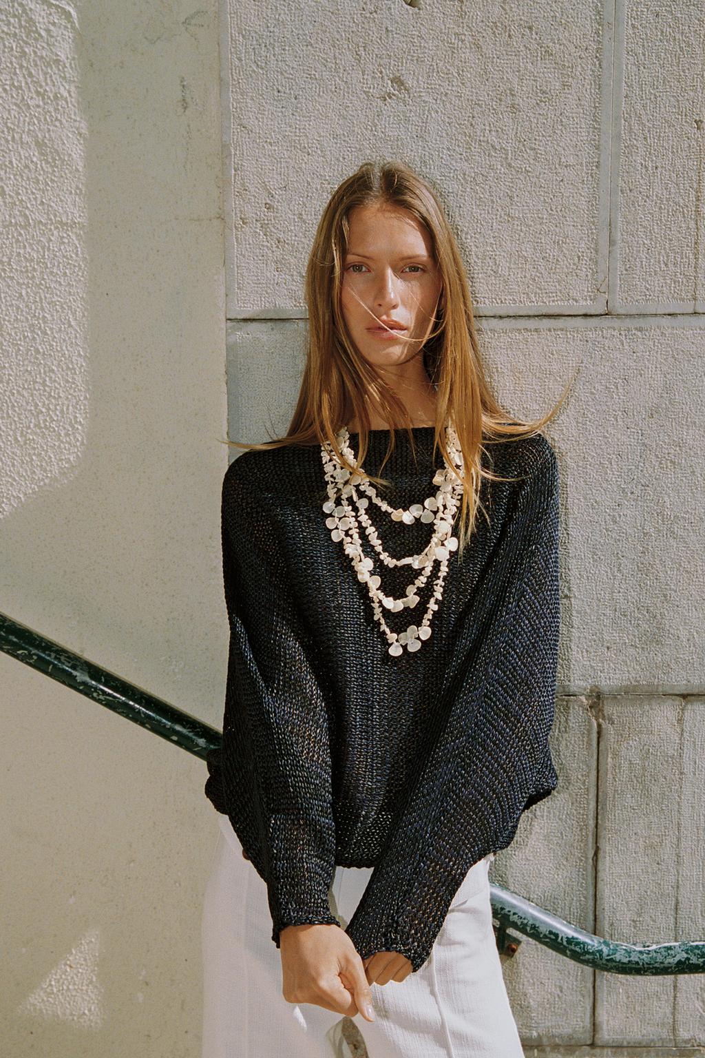 СВИТЕР С ШИРОКИМИ РУКАВАМИ