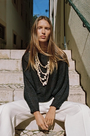 Свитер с широкими рукавами- Заказать в России