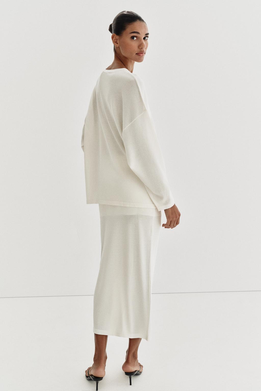 СВИТЕР ОВЕРСАЙЗ ИЗ ТОНКОГО ТРИКОТАЖА