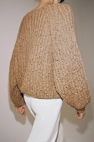 Свитер с переплетенной лентой- Заказать в России