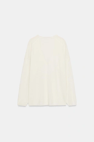 Тонкий трикотажный свитер с V-образным вырезом- Заказать в России