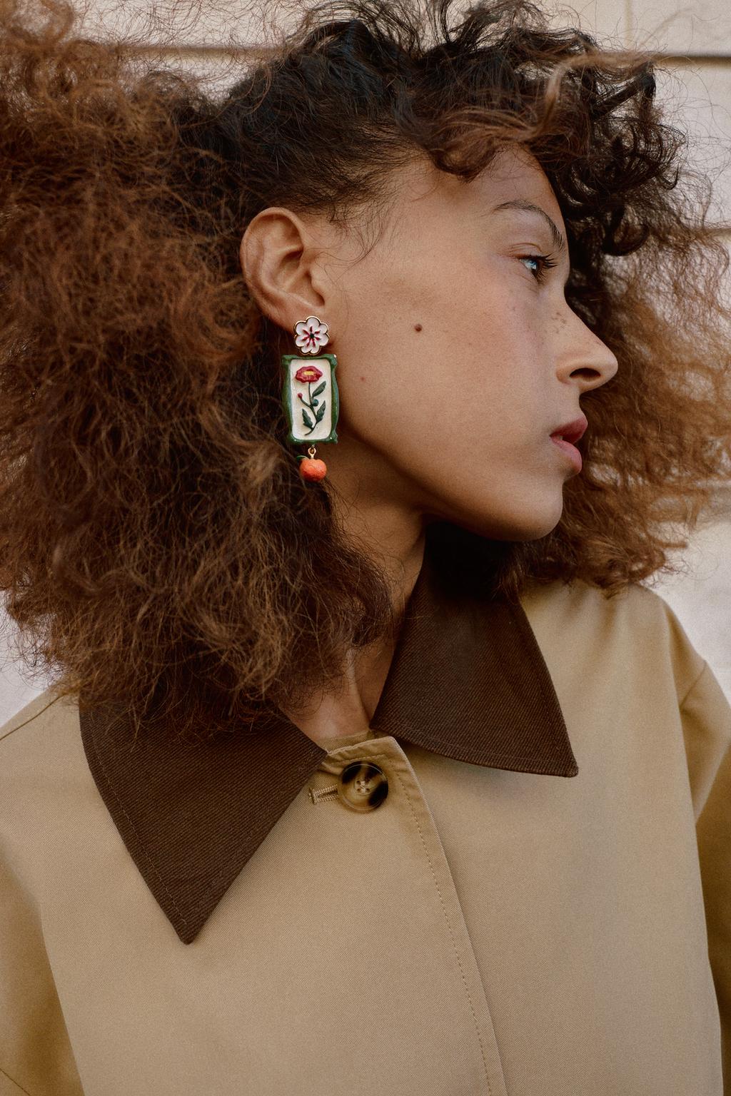 СЕРЬГИ «ЦВЕТЫ» ИЗ СМОЛЫ