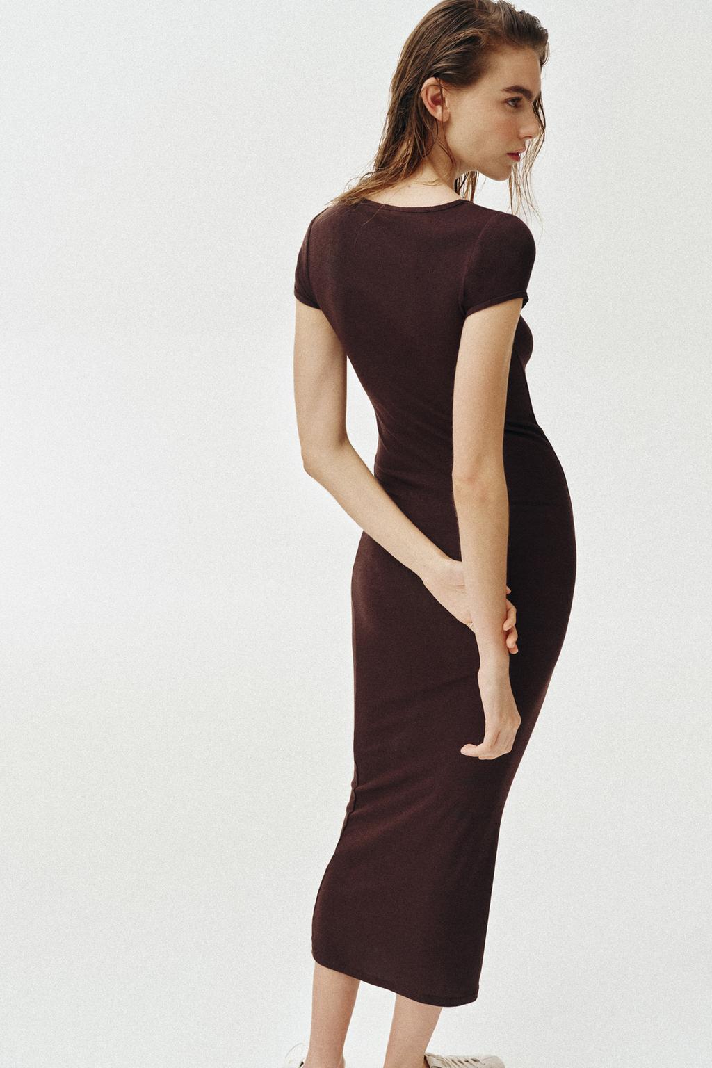 ДЛИННОЕ ПЛАТЬЕ С КОРОТКИМИ РУКАВАМИ