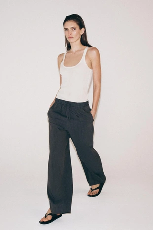 Брюки в полоску в пижамном стиле — коллекция Zara «Zw»- Заказать в России