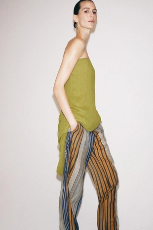 Платье без бретелек, текстурированное- Заказать в России