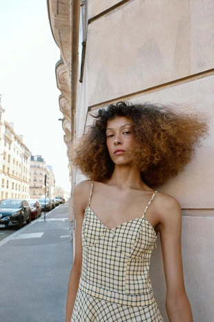 Платье миди в клетку с бретелями- Заказать в России