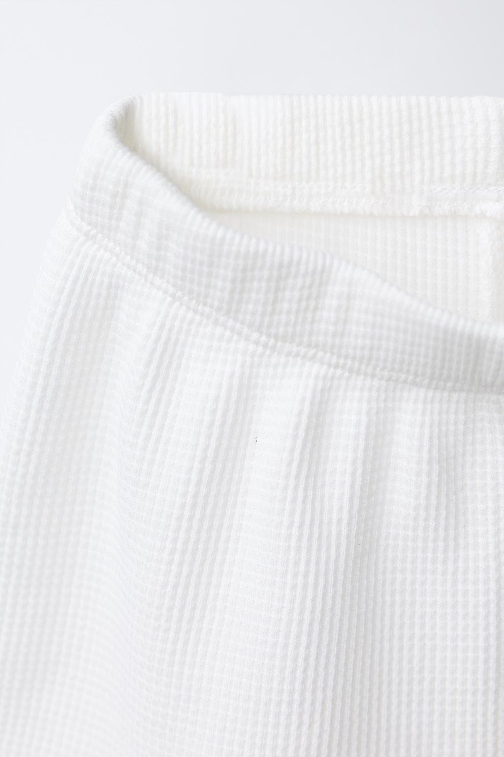 Набор из футболки с воротником-трапецией и бермуд