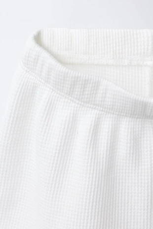 Набор из футболки с воротником-трапецией и бермуд