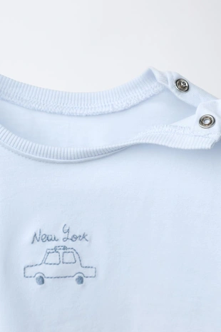 Футболка с гладкой вышивкой- Заказать в России