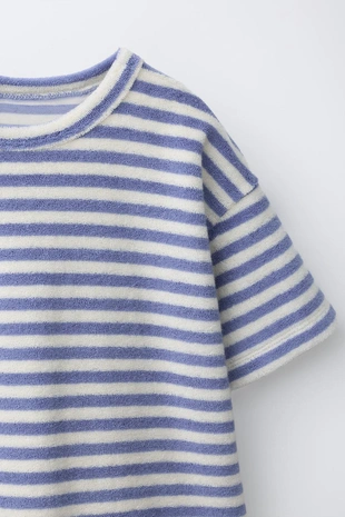 Комплект из футболки и шортов в полоску с эффектом махры- Заказать в России