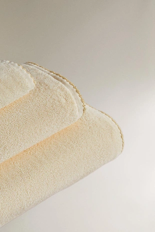 Полотенце для ванны с отделкой каймой- Заказать в России