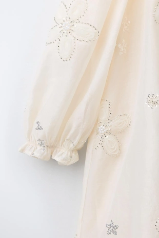 Платье с цветочной аппликацией и бусинами- Заказать в России