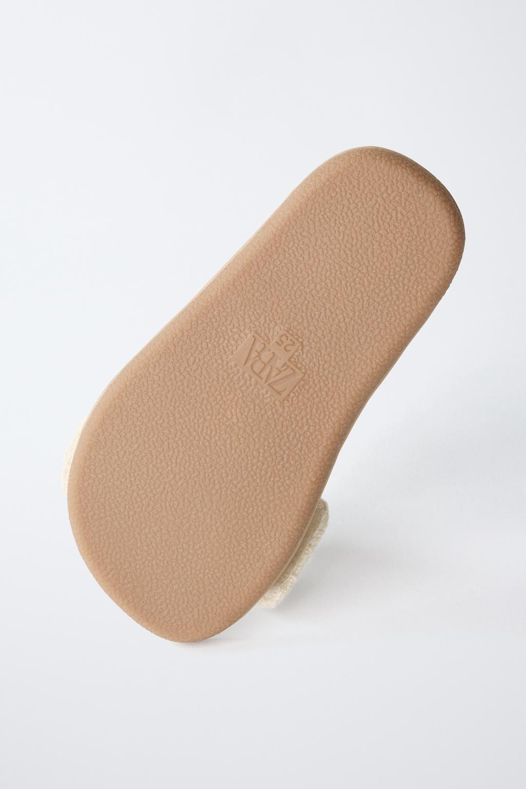 САНДАЛИИ С ВЫШИВКОЙ