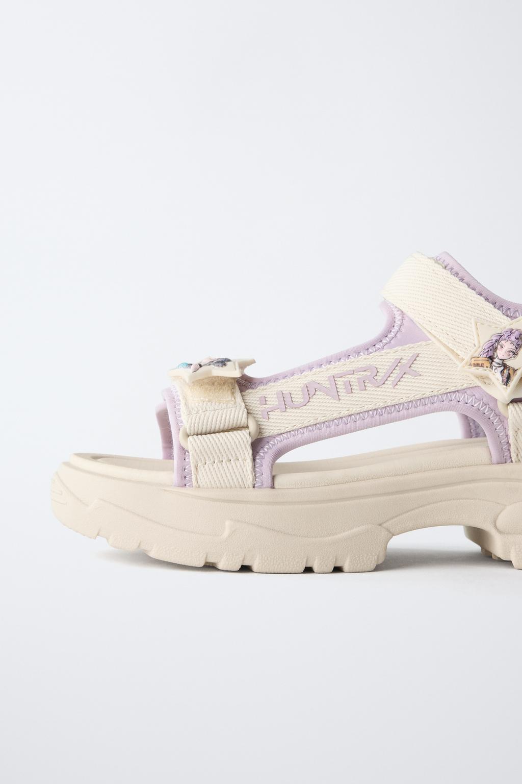 ТЕХНИЧЕСКИЕ САНДАЛИИ «Kpop Demon Hunters» © Netflix