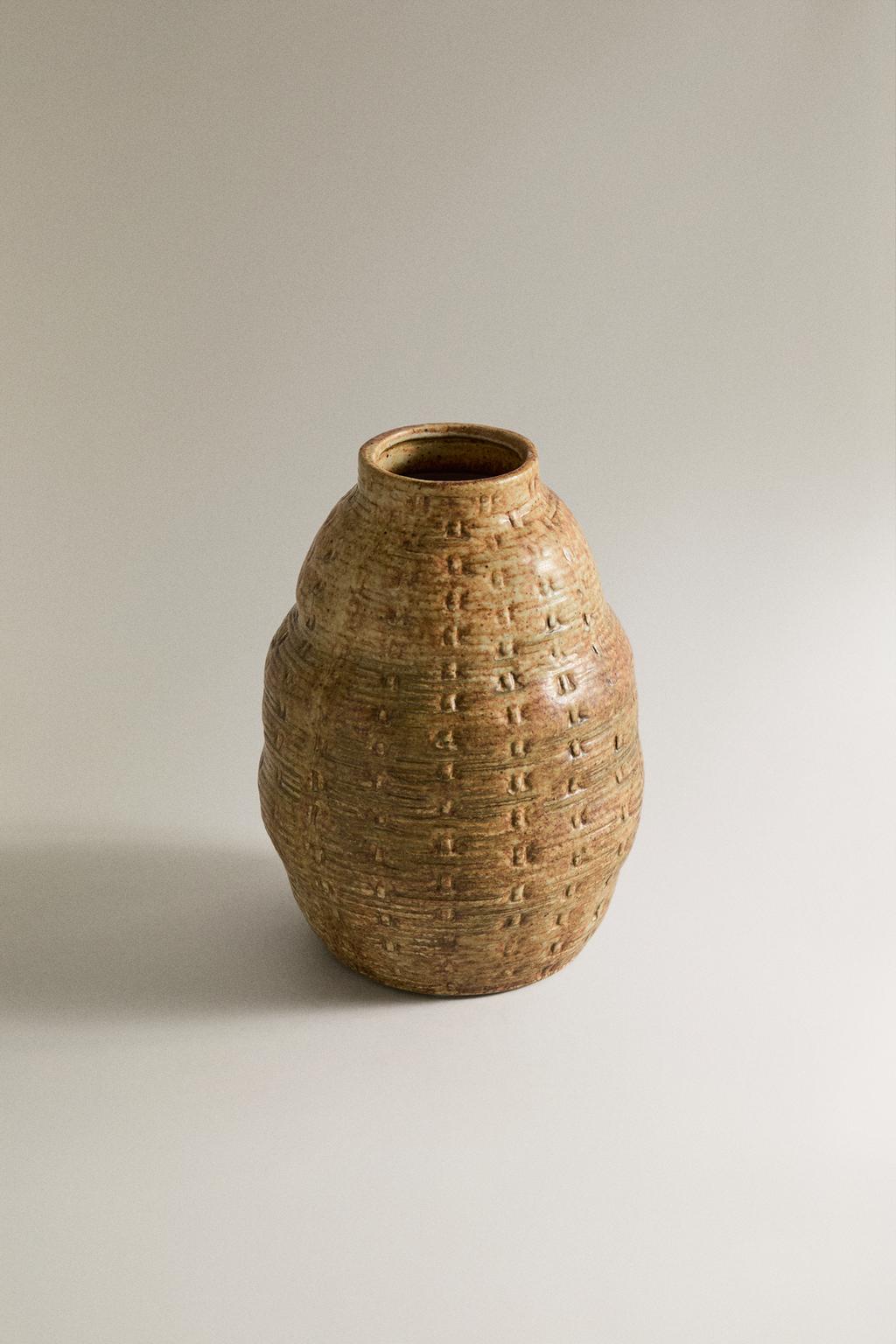 Нестандартная глиняная ваза