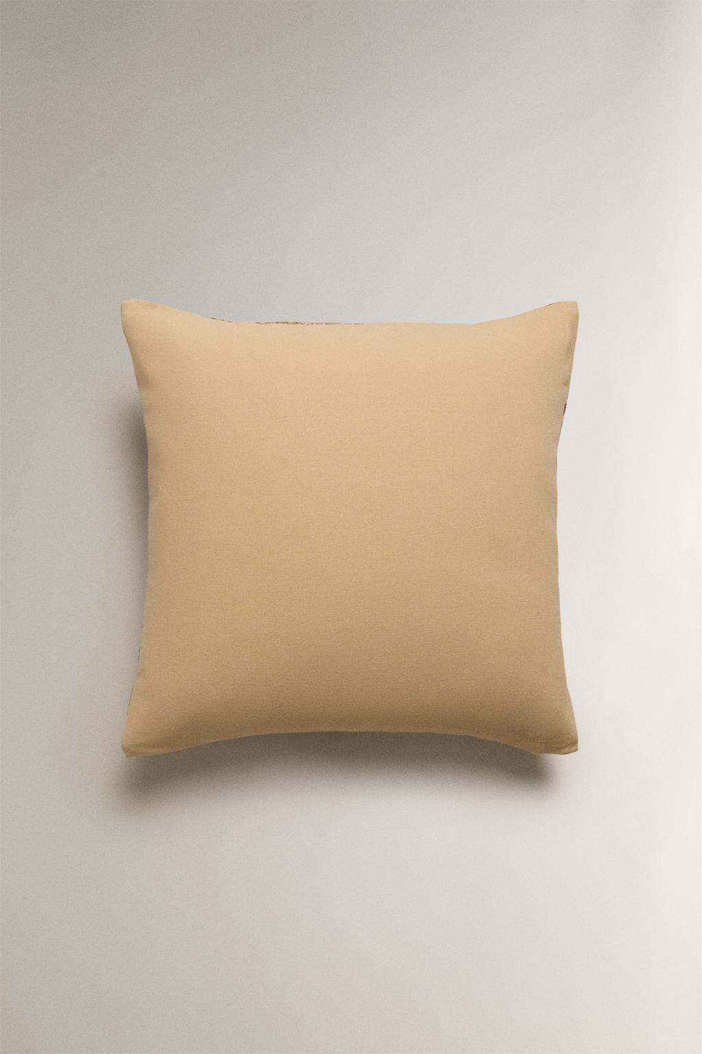 Чехол для подушки с цветочным принтом