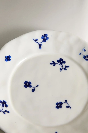 Фарфоровый боковой тарелка с цветочными узорами- Заказать в России