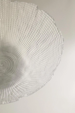 Стеклянная салатная чаша с объемным узором- Заказать в России