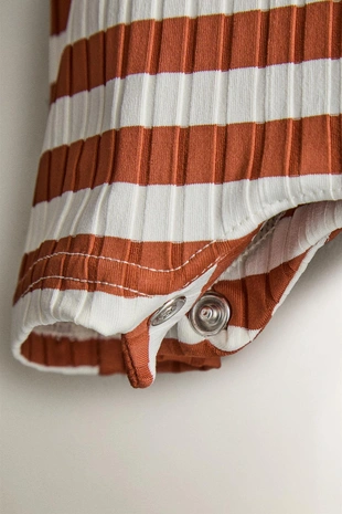 Детский комбинезон для пляжа в полоску- Заказать в России