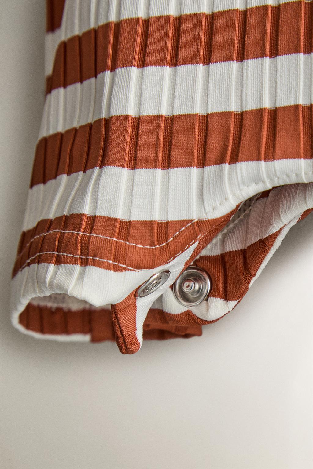 Детский комбинезон для пляжа в полоску