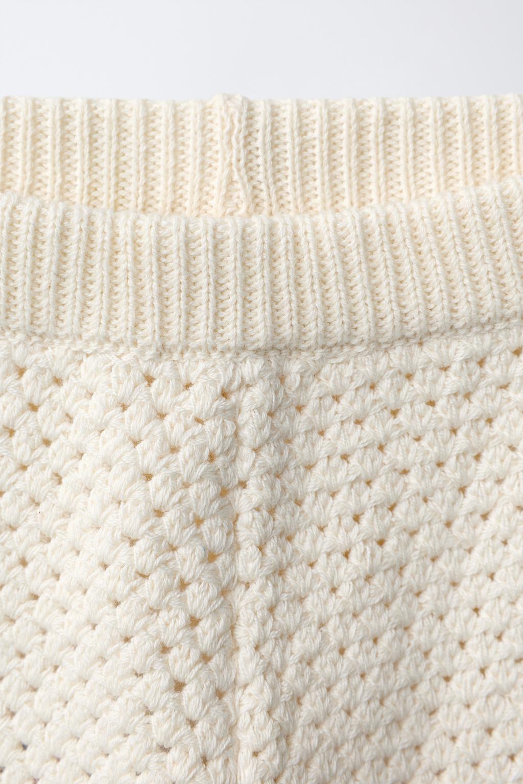 БЕРМУДЫ ИЗ КРУЖЕВА КРОШЕ С ЦВЕТОЧНЫМ УЗОРОМ