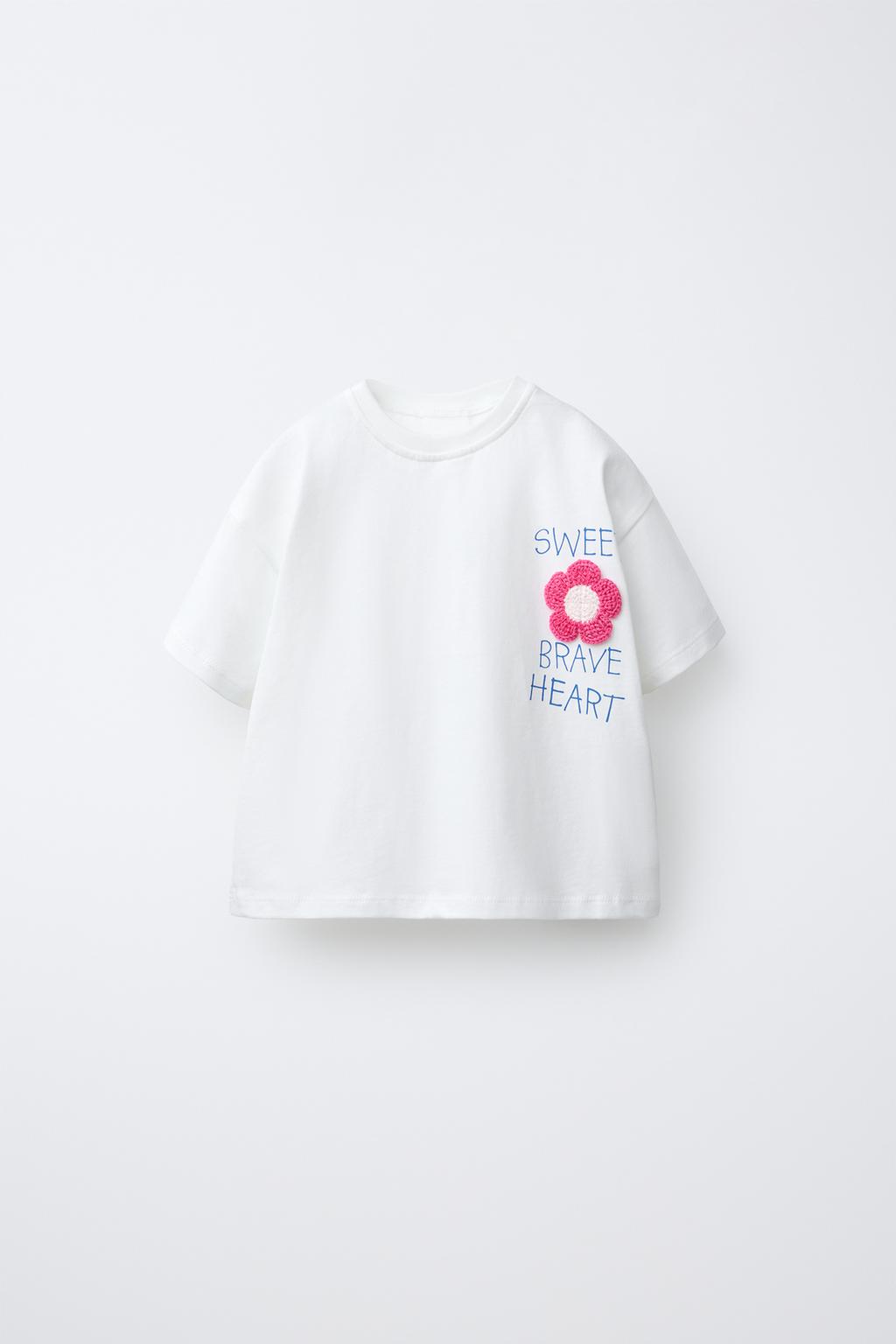 ФУТБОЛКА С ВЯЗАНЫМИ ЦВЕТАМИ КРЮЧКОМ