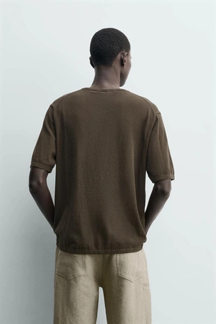 Футболка с воротником на пуговицах- Заказать в России