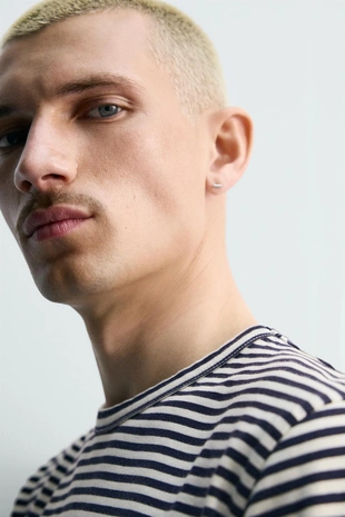 Жаккардовая футболка в полоску- Заказать в России