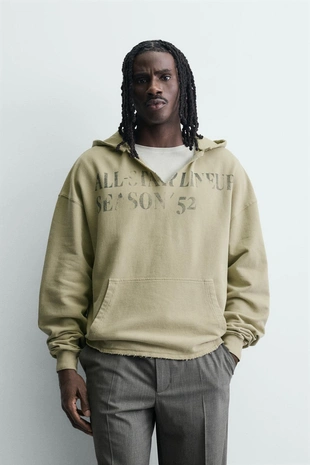 Толстовка с эффектом потертости и принтом- Заказать в России