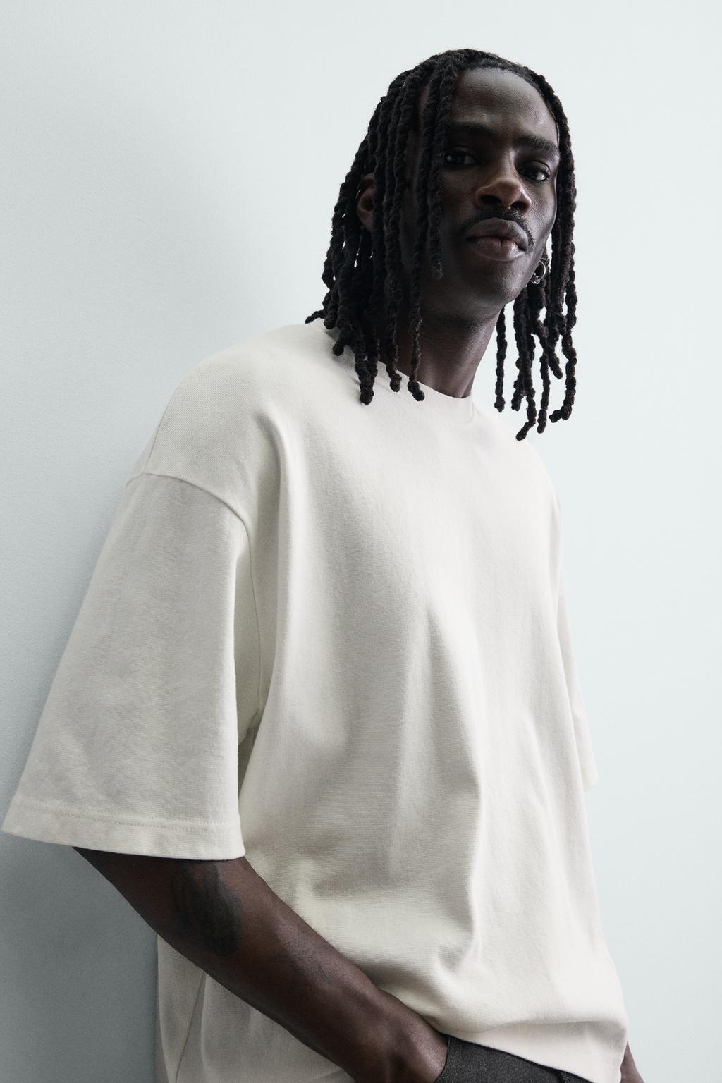 ТОЛСТОВКА  С РЕЛЬЕФНЫМ УЗОРОМ