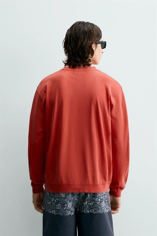 Толстовка с круглым вырезом и эффектом потертости- Заказать в России