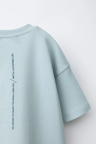 Футболка с надписью из интерлока