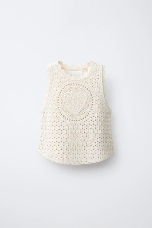 Вязаный кроп-топ из кружева кроше с узором «сердце»- Заказать в России