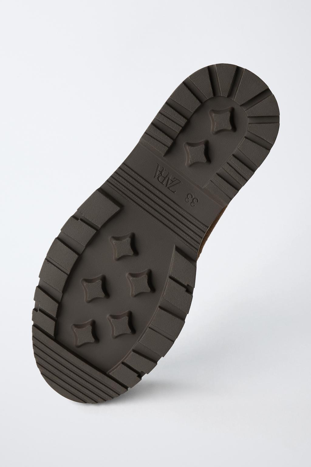 КОЖАНЫЕ ЛОФЕРЫ С ПЛАНКОЙ