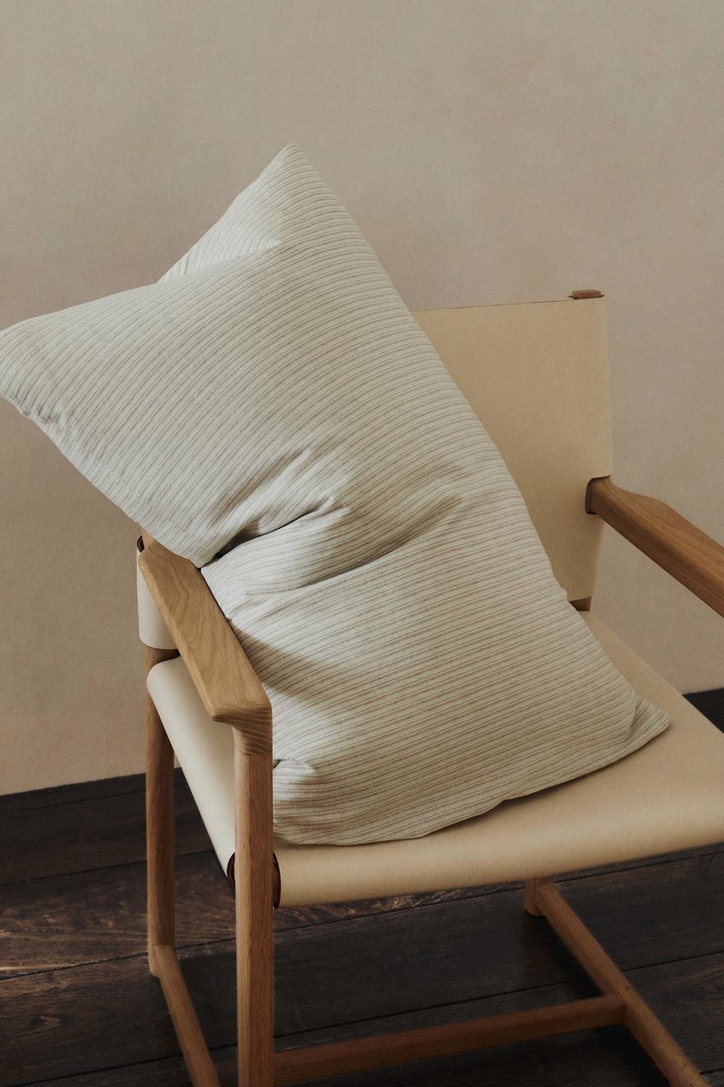 Наволочка из штапельного льна и хлопка в полоску