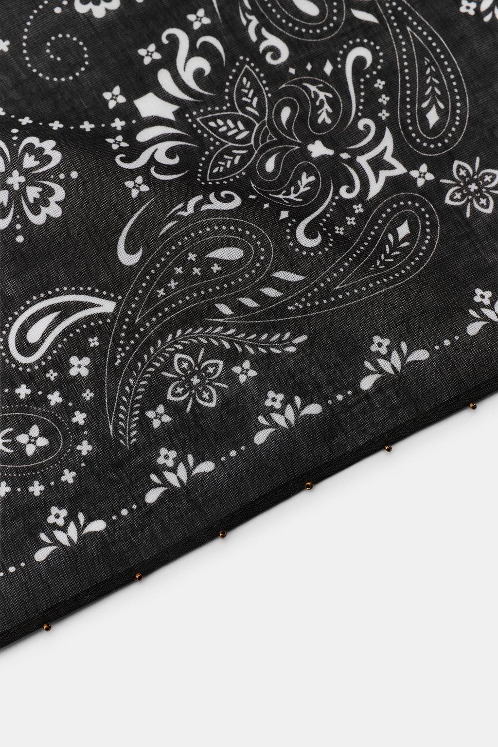 ПЛАТОК С ПРИНТОМ ПЕЙСЛИ, БИСЕРОМ И ЦВЕТАМИ