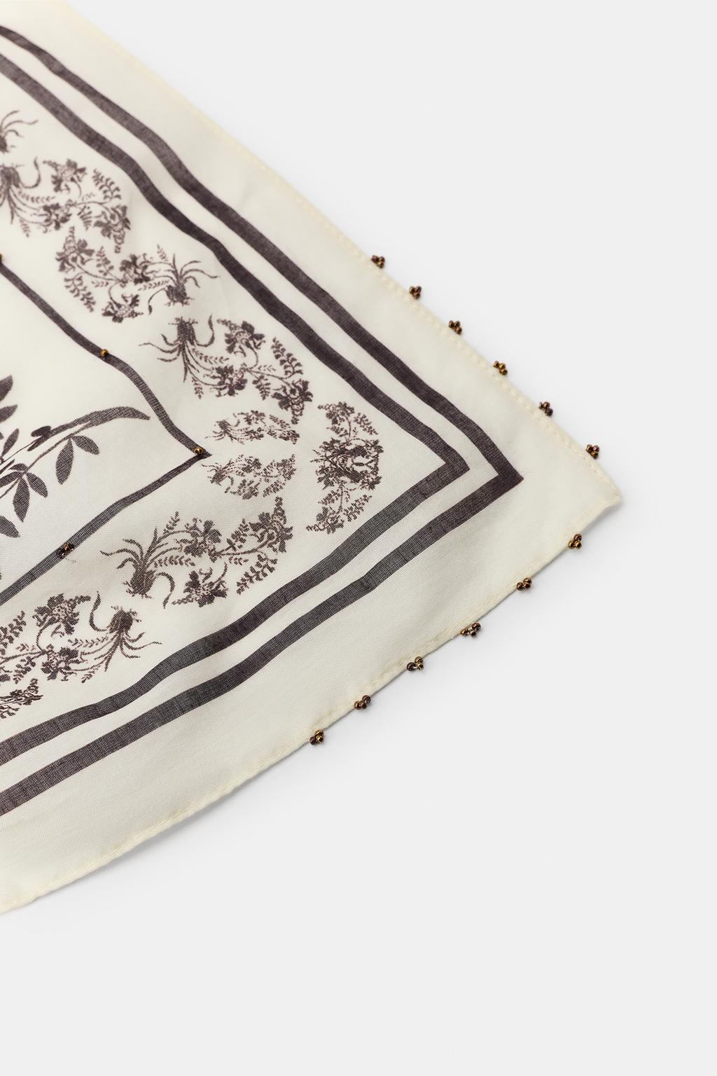 ПЛАТОК С ПРИНТОМ ПЕЙСЛИ И БУСИНАМИ