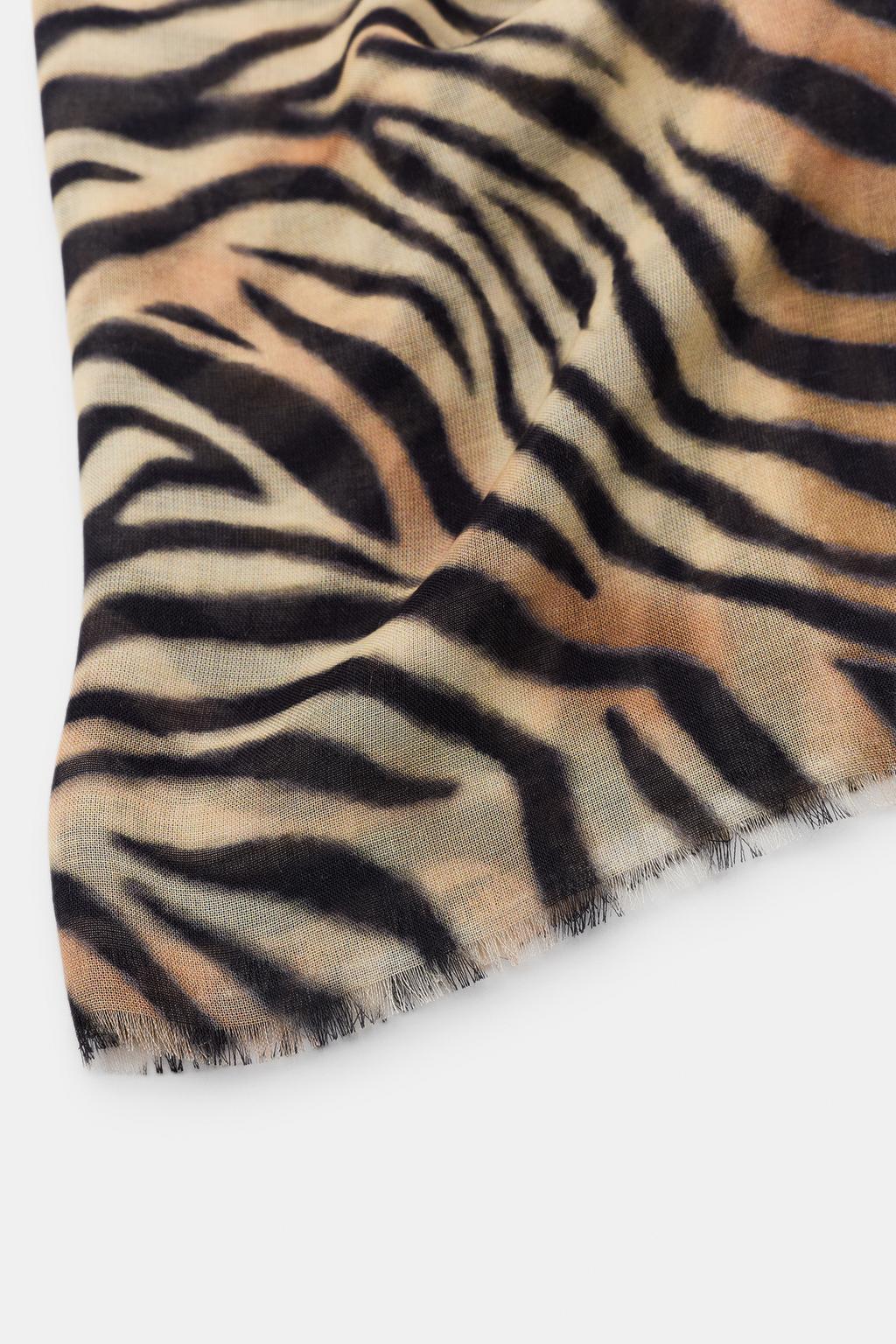 ШАРФ ИЗ МОДАЛА И ШЕЛКА С АНИМАЛИСТИЧЕСКИМ ПРИНТОМ