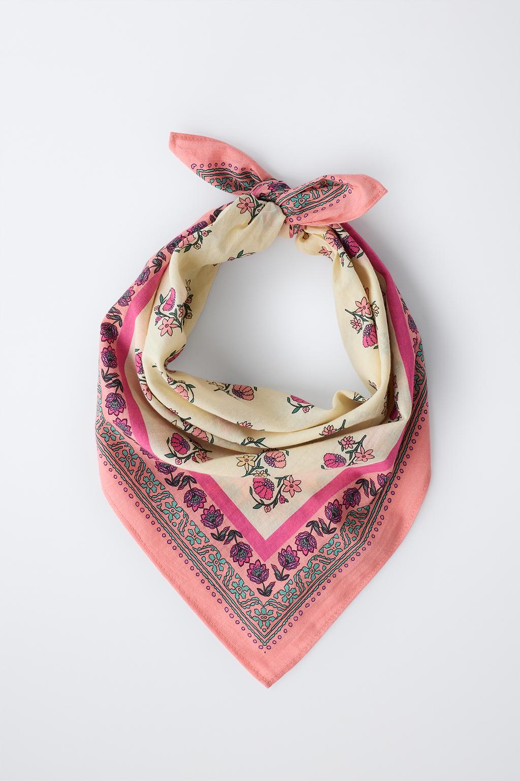 БАНДАНА С ЦВЕТОЧНЫМ ПРИНТОМ