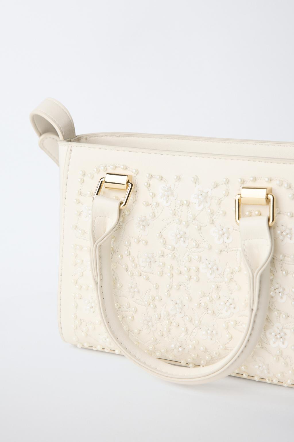 СУМКА С ПЛЕЧЕВЫМ РЕМНЕМ И ЖЕМЧУЖНЫМИ ДЕТАЛЯМИ