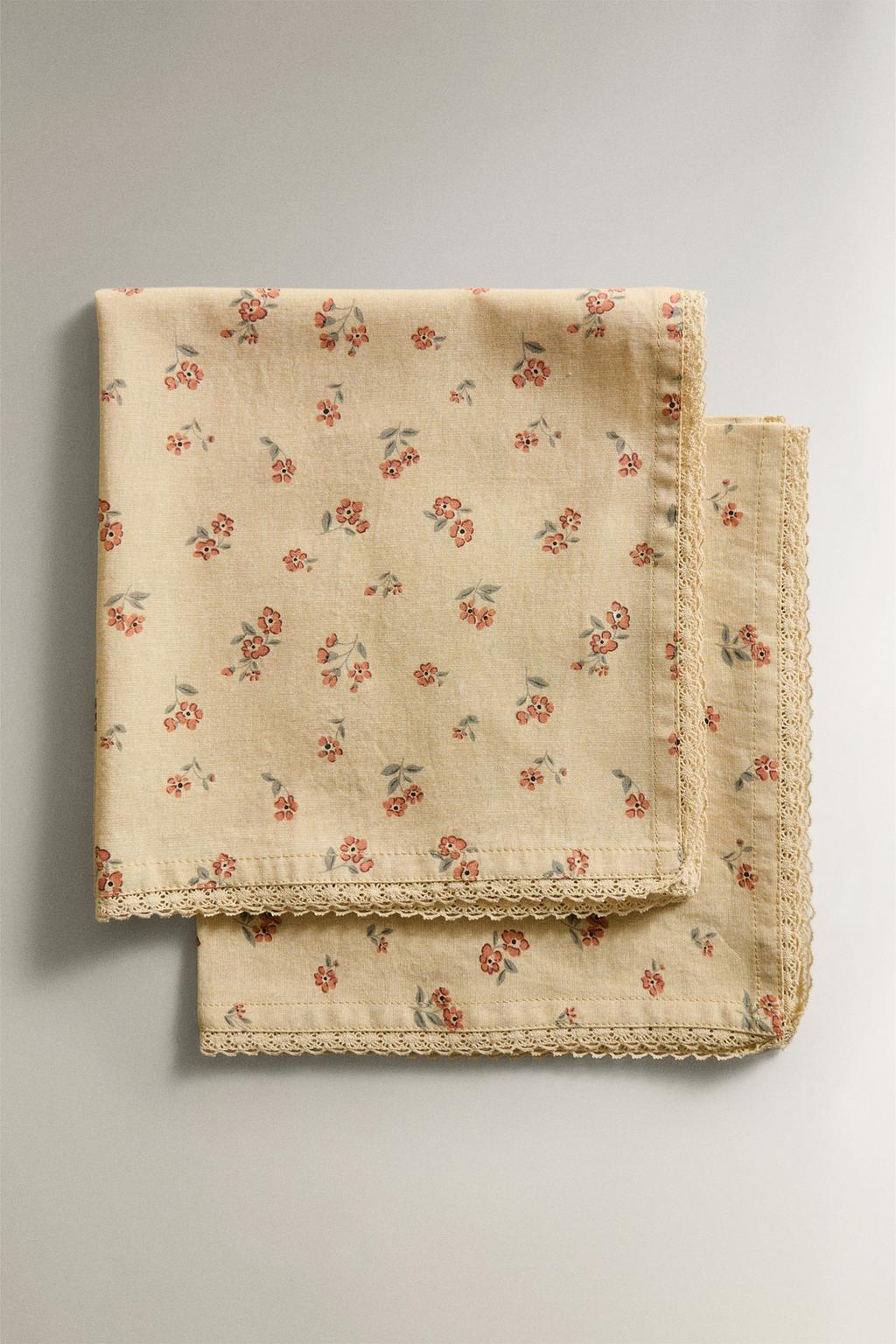 Набор салфеток с принтом полевых цветов и кружевной отделкой (набор из 2)