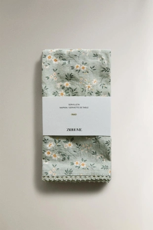 Набор салфеток с цветами на краю и кружевным краем (набор из 2 шт.)