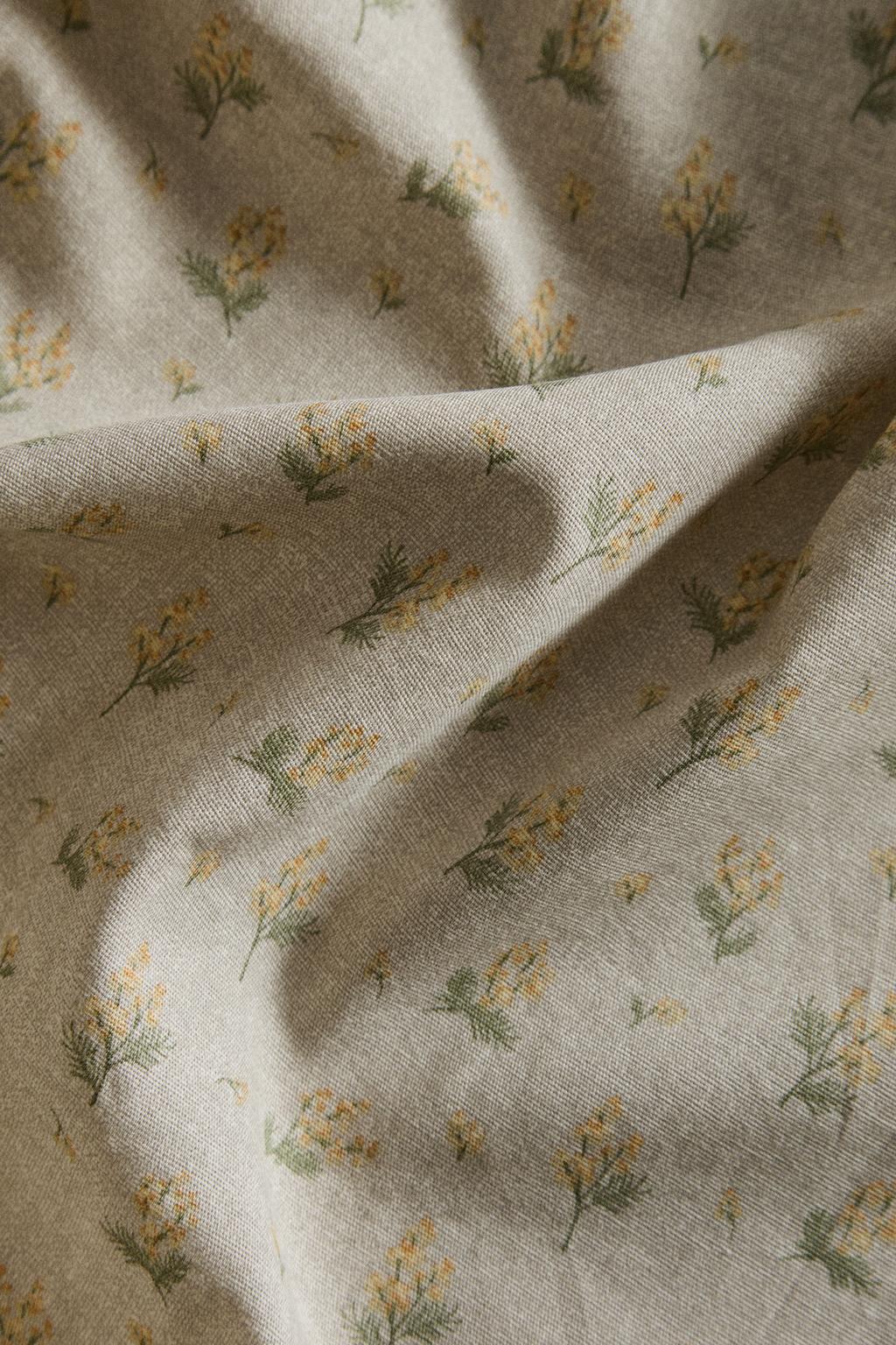 Набор салфеток с дикоцветами и кружевным краем (набор из 2 шт.)