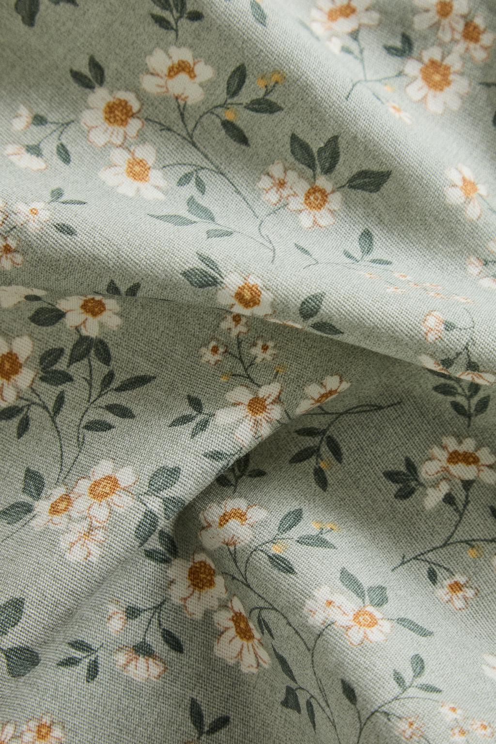 Дорожка для стола диковинные цветы с кружевным краем