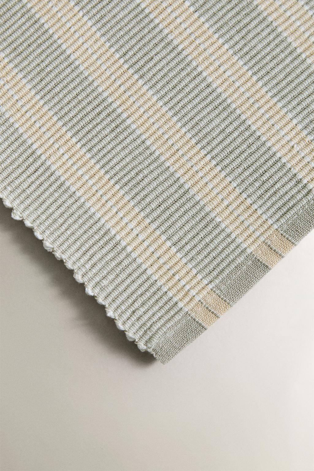 Набор полосатых подставок (набор из 2 штук)